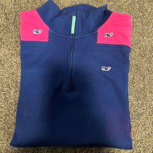 Vineyard Vines  causal sweater very good condition